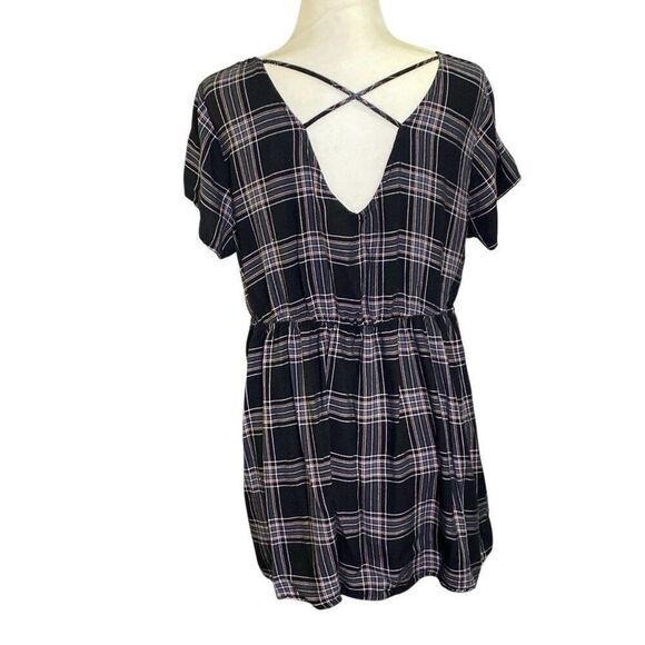 Torrid Peplum Cross Back Rayon Flannel Blouse 1 1X 14-16 Black White Pink Plaid - Picture 3 of 7